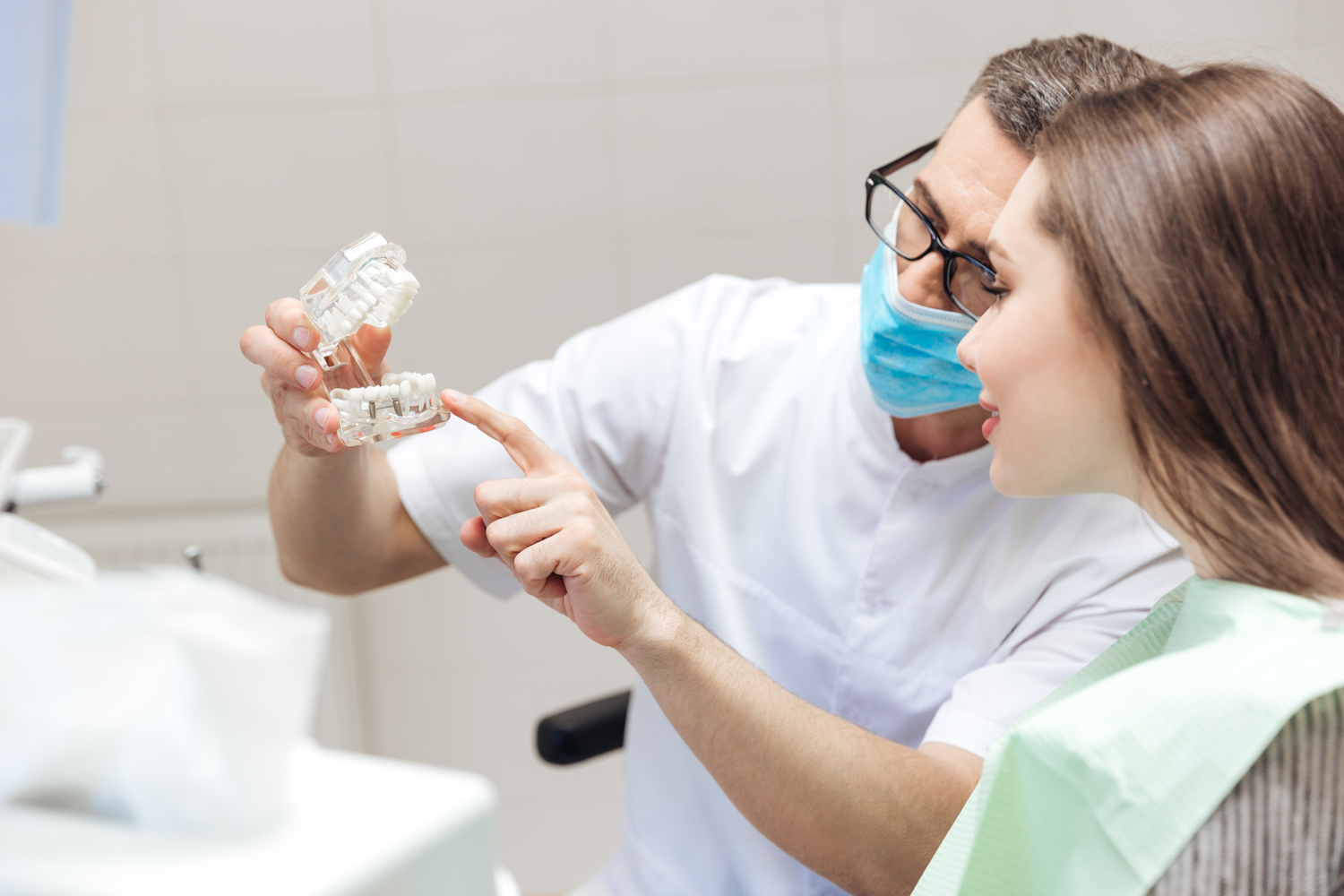 5 Things to Consider Before Getting Dentures
